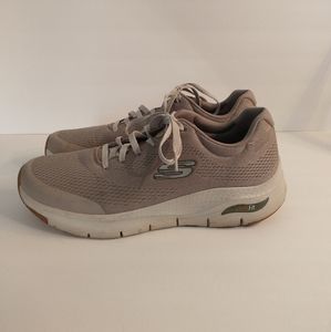 Sketchers Archfit shoes